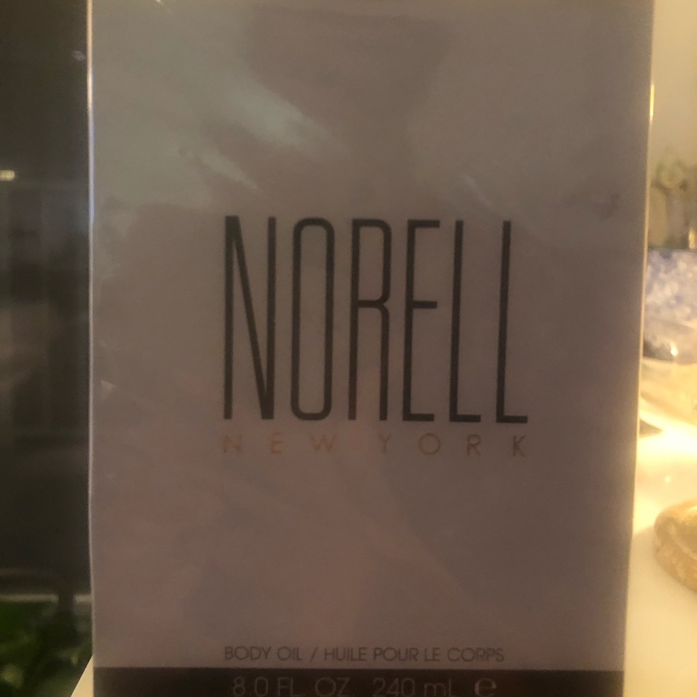 New—Body Oil- Norell 8 fl bottle.(originally $80)